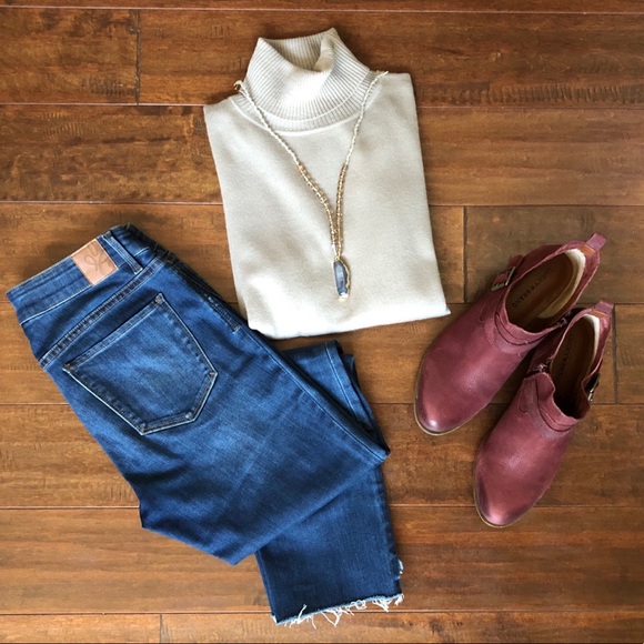 Loft Merino Wool & Cashmere Turtleneck (SM-Size 4) - Picture 1 of 7